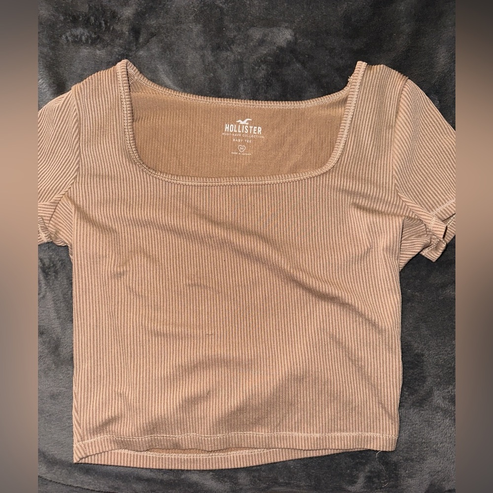 Hollister Baby Tee